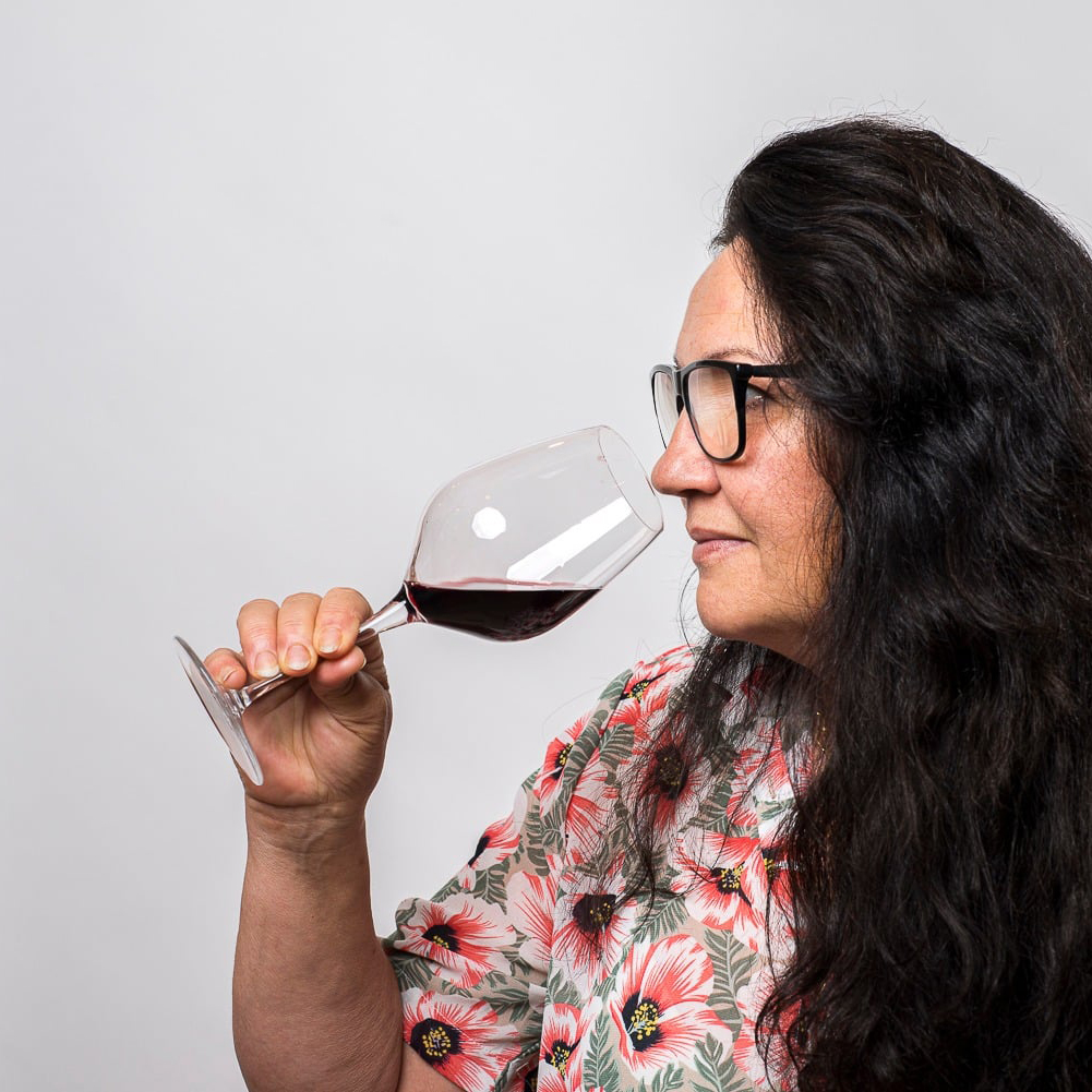 Aromas and Scents of Wine